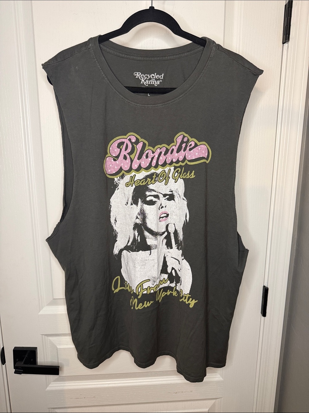 Recycled Karma Blondie Heart of Glass Muscle Tee - Charcoal with Pink & Cream